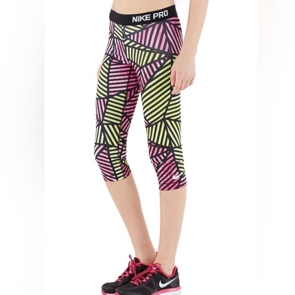 Nike Pro Dri-Fit Pink & Green Geometric Elastic Waist Capri Leggings Size Small - Picture 1 of 7